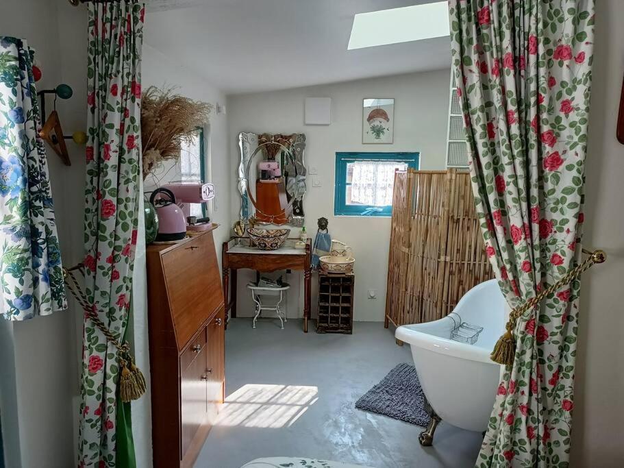 L'Atelier-Chambrette Dans Le Jardin Avec Salle De Bains, Sans Cuisine Trôo Kültér fotó